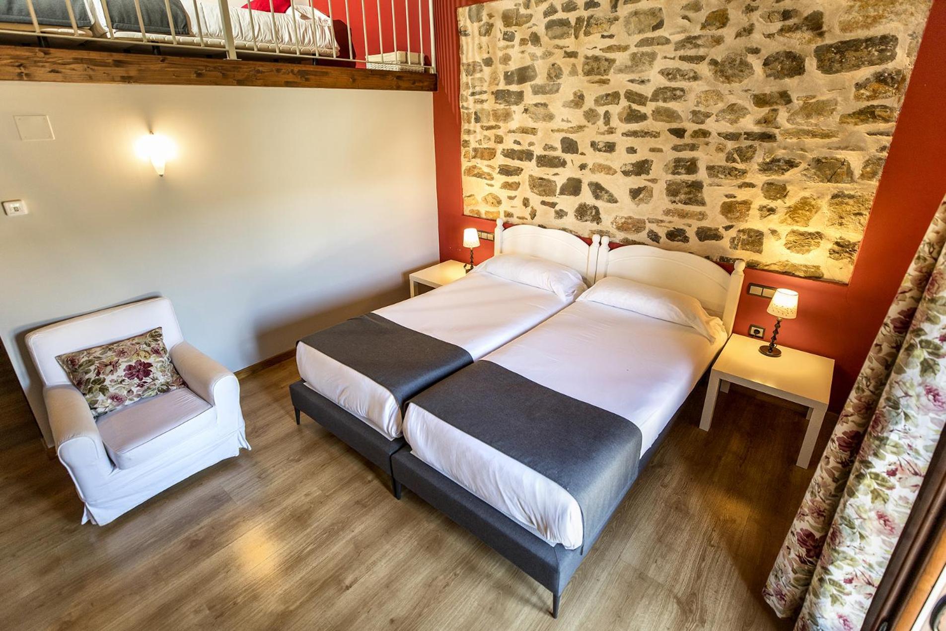 Hotel La Fonda De La Estacion La Puebla De Valverde Buitenkant foto