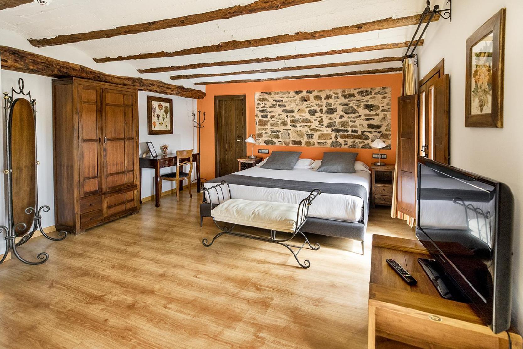 Hotel La Fonda De La Estacion La Puebla De Valverde Buitenkant foto
