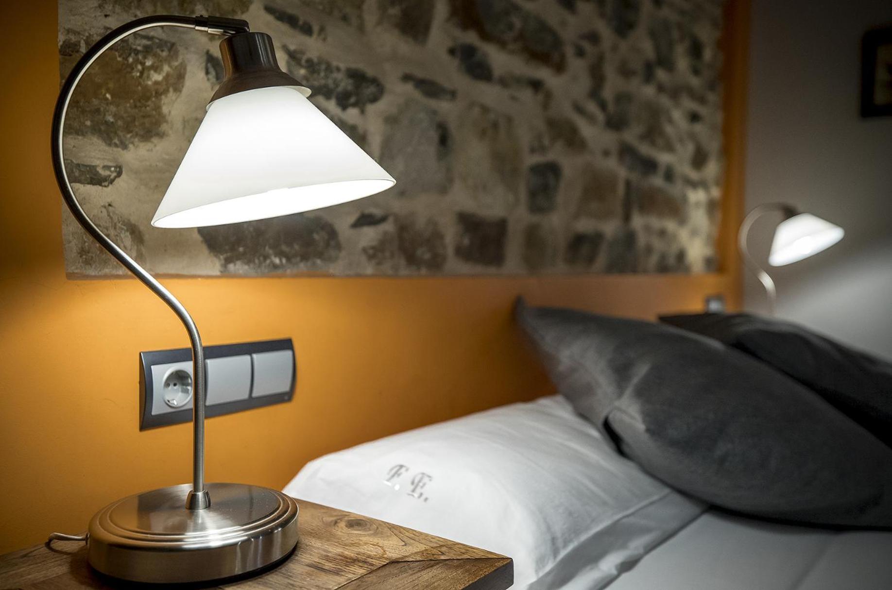 Hotel La Fonda De La Estacion La Puebla De Valverde Kamer foto