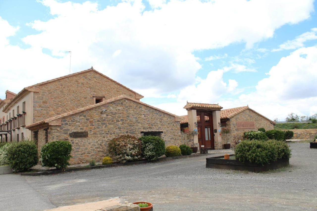 Hotel La Fonda De La Estacion La Puebla De Valverde Buitenkant foto